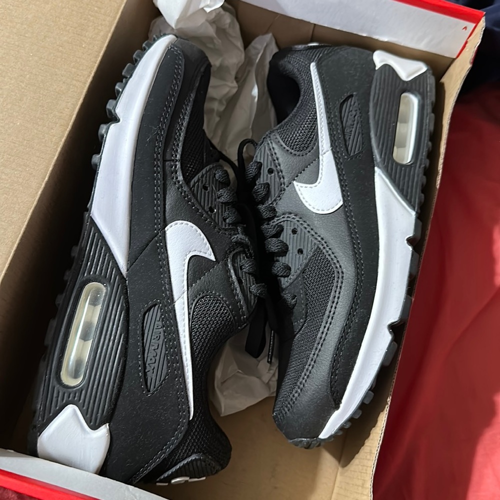 Womens Nike AirMax 90